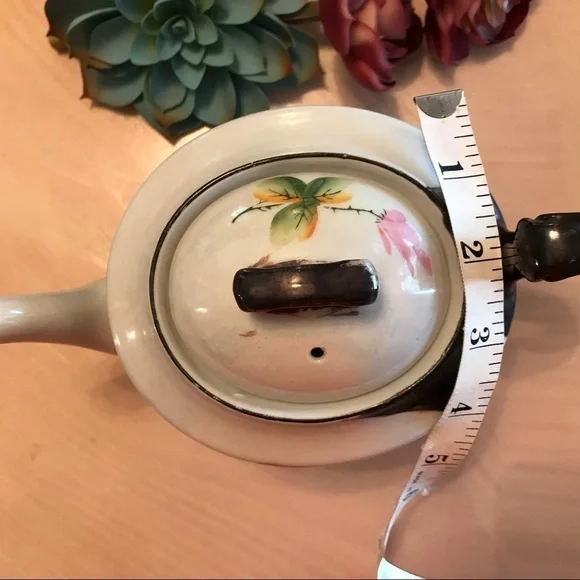 Made in Japan Tea Pot with Rose Design - Picture 6 of 13